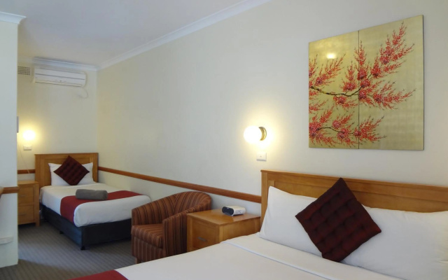The 3 Explorers Motel – Guest Rooms – Katoomba