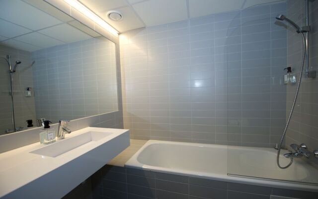 Svalbard Hotell - Polfareren