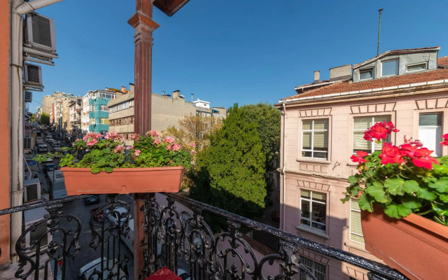Ista Palace Hotel