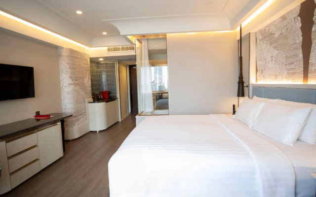 Ramada Plaza by Wyndham Bangkok Menam Riverside
