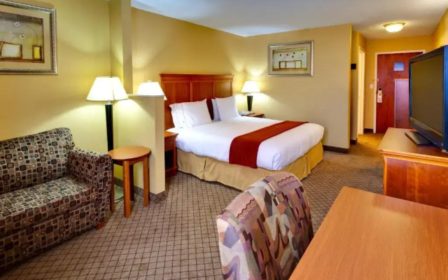 Holiday Inn Express Hurricane by IHG
