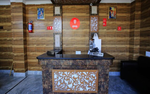 OYO 12842 Hotel Sumit Lodge