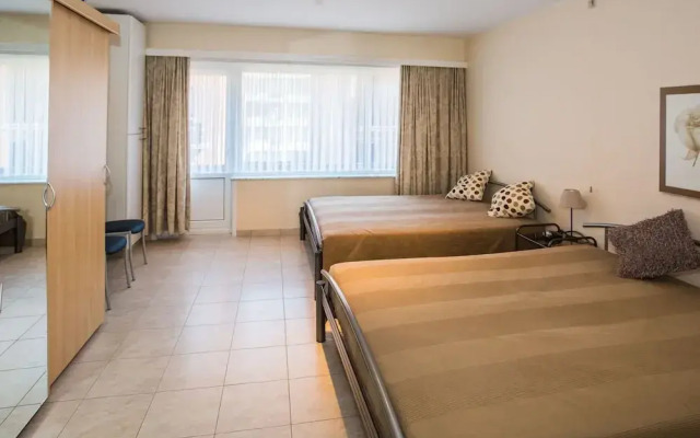 Apartment With Frontal Sea-views