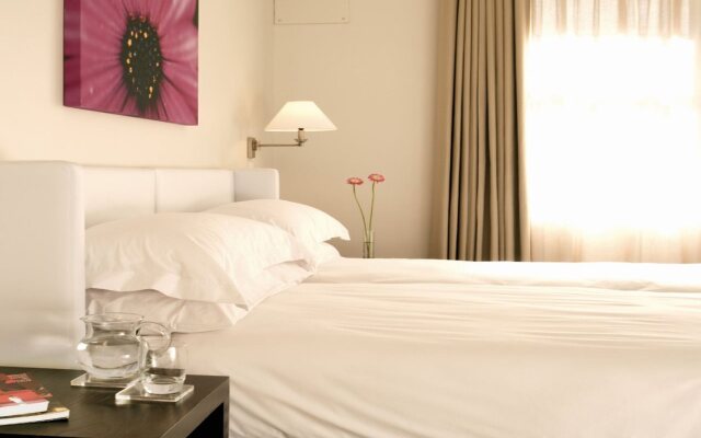 The Bijoux Aparthotel