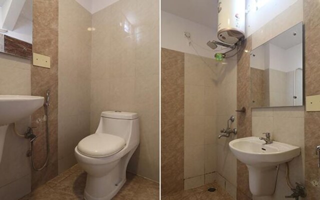 Fabhotel Twin Tree Suites