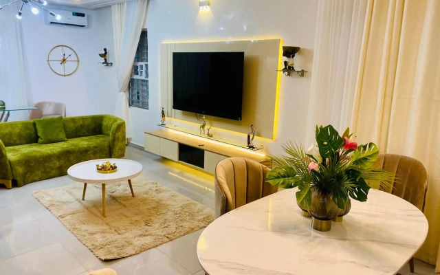 Shortlethomes - 5 Star Short let Apartment in Ikate