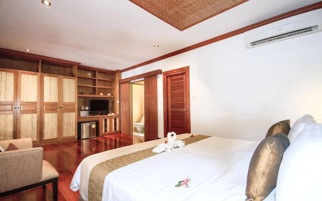 Pao Jin Poon Beach Front Villa