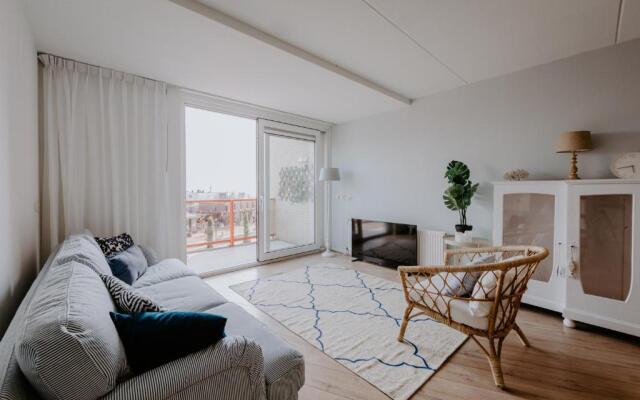 Stijlvol appartement op strand Makkum