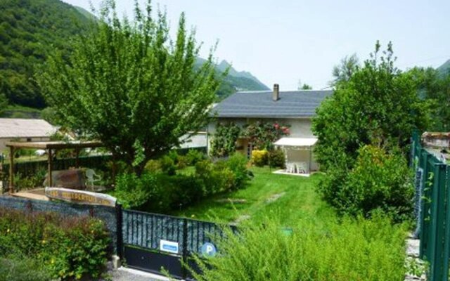 House With 4 Bedrooms In Luz Saint Sauveur With Wonderful Mountain View Enclosed Garden And Wifi