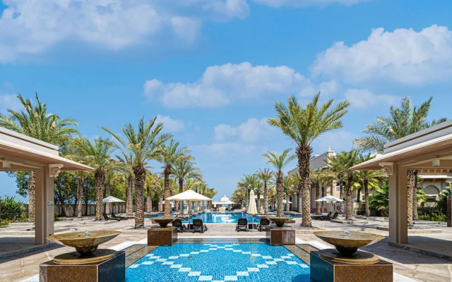 Spacious One Bedroom with Beach Access