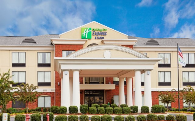 Holiday Inn Express Hotel & Suites Tupelo, an IHG Hotel