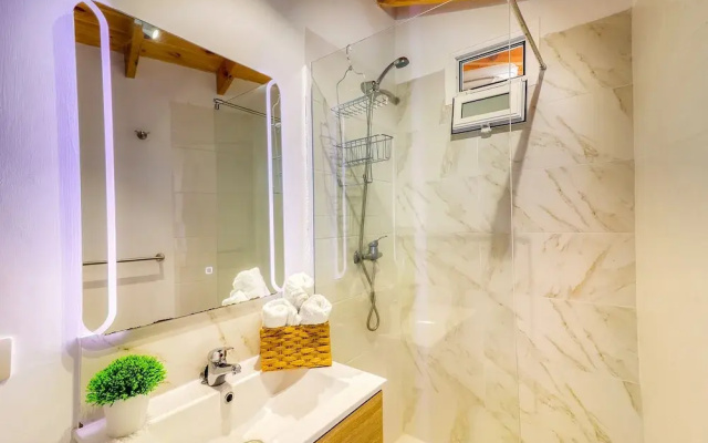 Spacious Terrace House w Ocean View 100m to the Beach