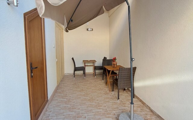 Studio Leo Apartment