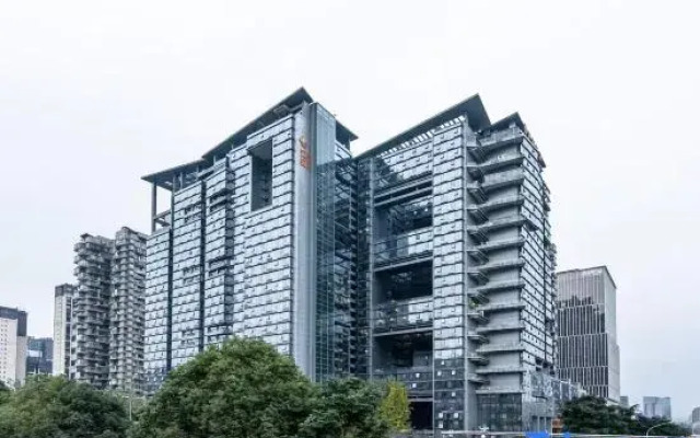 Beiluming Hotel (Chengdu South Railway Station)