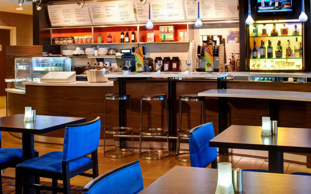 Courtyard by Marriott Detroit Utica