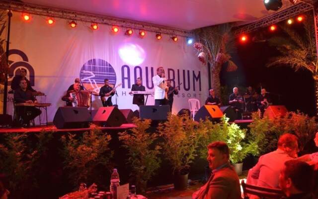 Aquarium Hotel & Resort