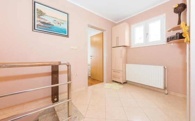 Beautiful Home in Sibenik With Wifi and 3 Bedrooms