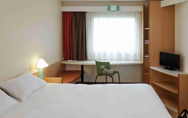 ibis Jouy En Josas Velizy