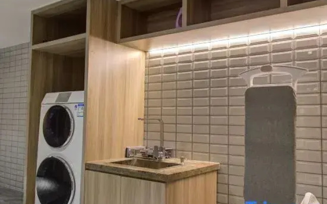 Starway Hotel (Zhengzhou Songshan Road Erqi Wanda Plaza)