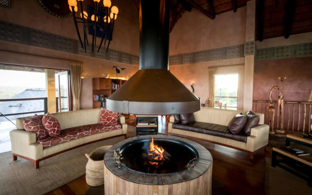 Makumu Private Game Lodge