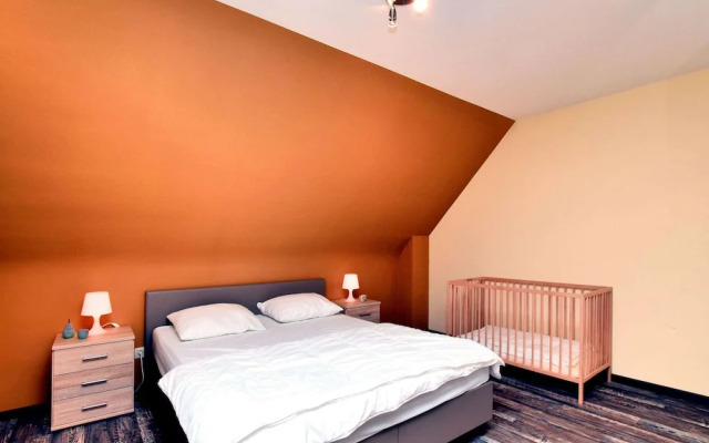 Holiday Home in Hastiere Near Forest