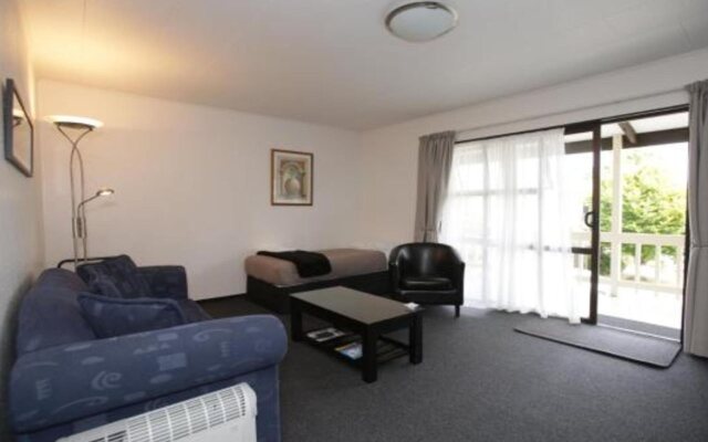 Kings Gate Motel