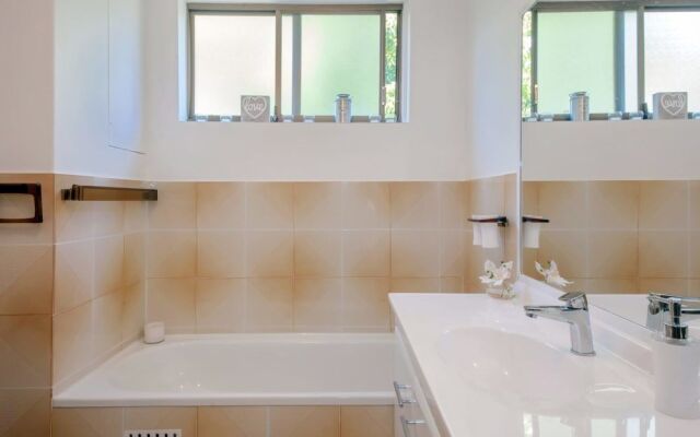 Victory Court, 6/3-7 Columbia Close 'Pelican Shores'