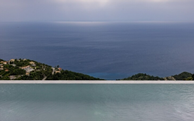 Anadeo Villas & Suites