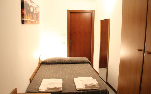 Guest House Brianza Room