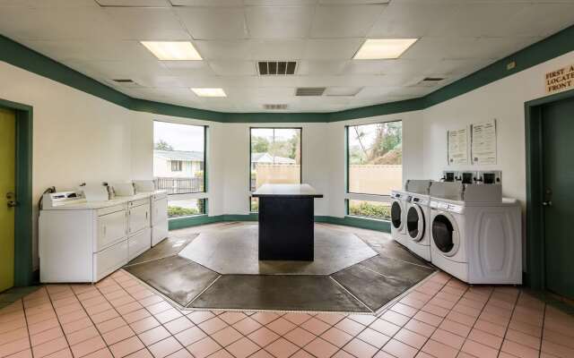 Suburban Studios Florence - Darlington