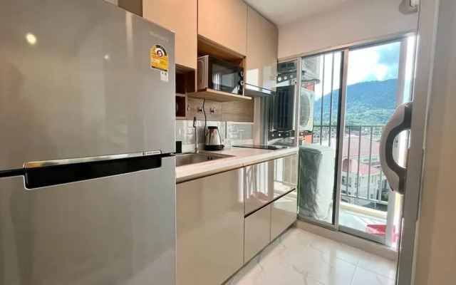 Top Floor One Br Apartment Between Patong hkt City