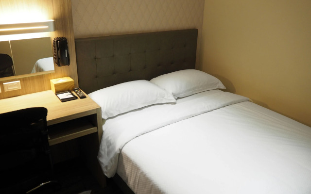 The Riverside Hotel International