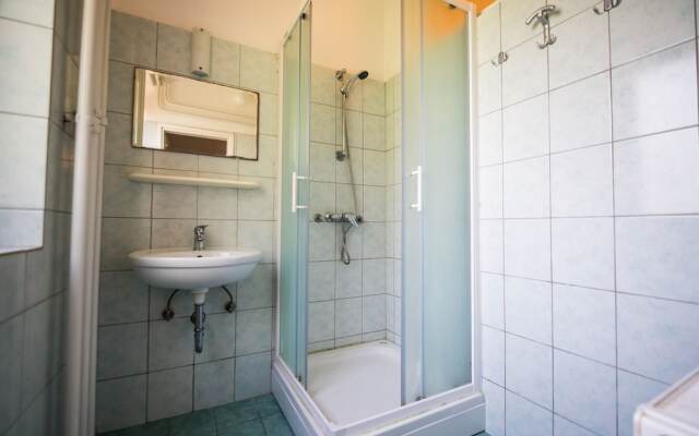 Hostel Kozmus