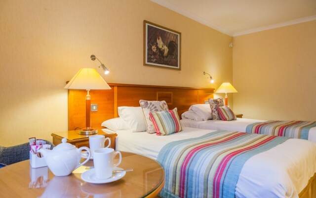 Blunsdon House Hotel