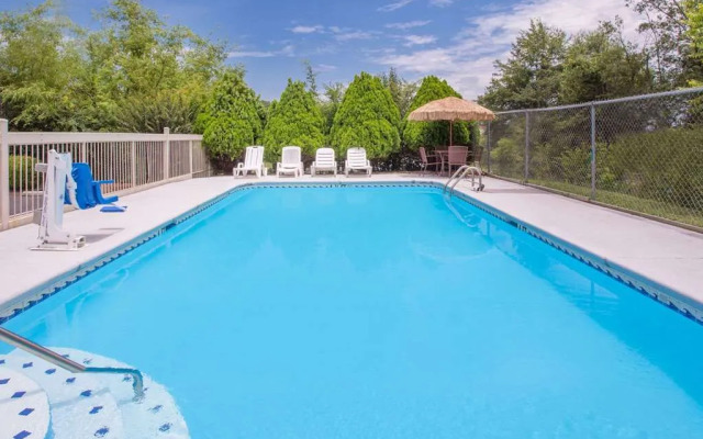 Howard Johnson by Wyndham Aiken