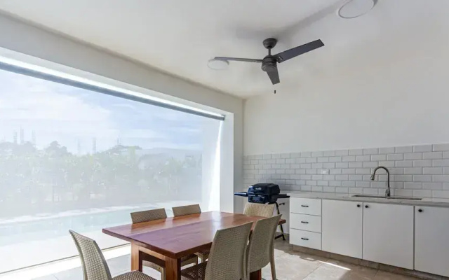 Spacious Family Suite, Ocean Village!