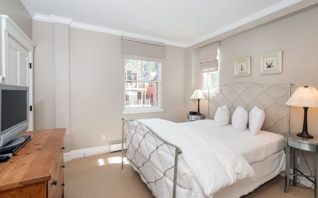 River Club 204 3 Bedroom Condo by Alpine Lodging Telluride