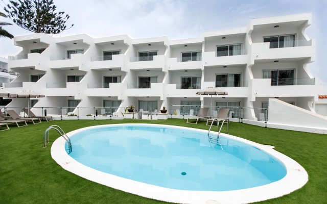 Guatiza Apartments