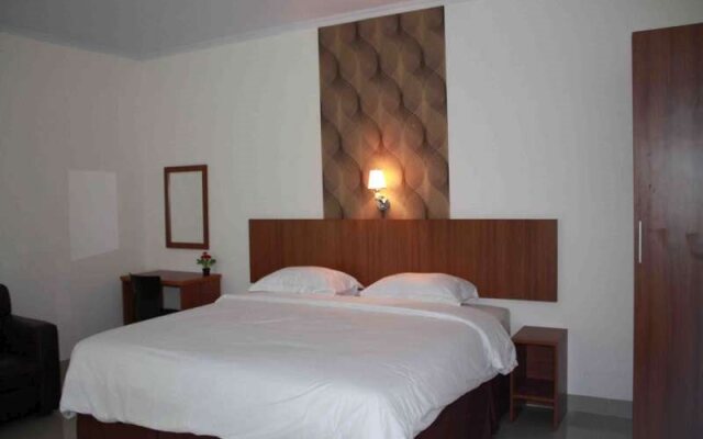 Hotel Kenari Pantai