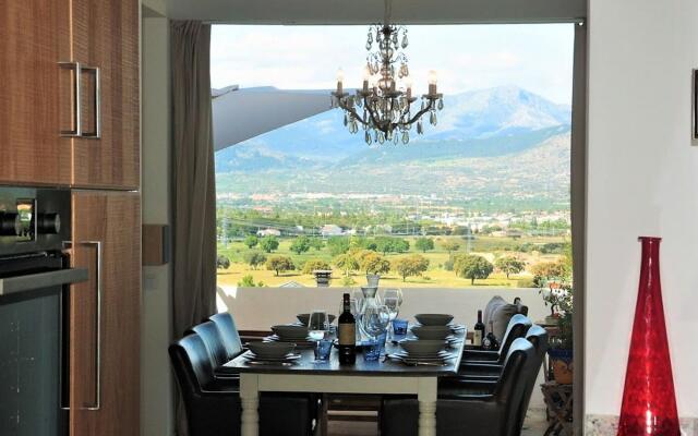 Enticing Holiday Home in Galapagar with Private Terrace