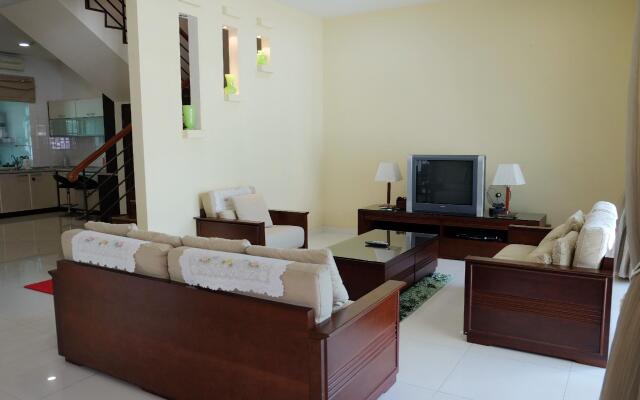 Natol Homestay - Sydney Batu Kawa MJC New Townships