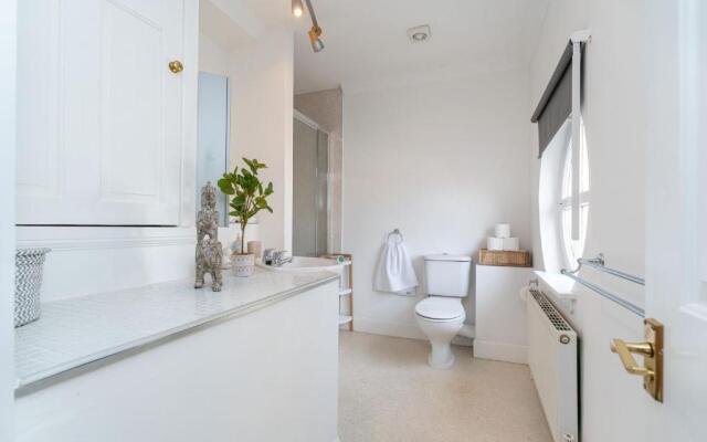 NEW Four Bedroom House - all rooms ensuite