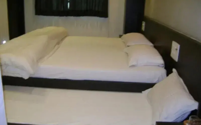 Hotel Woodland