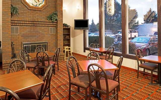 Ramada by Wyndham Spokane Valley