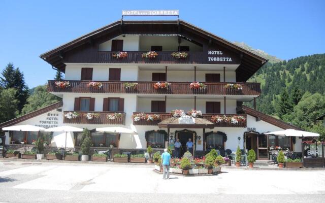 Albergo Torretta - Hotel in Trentino