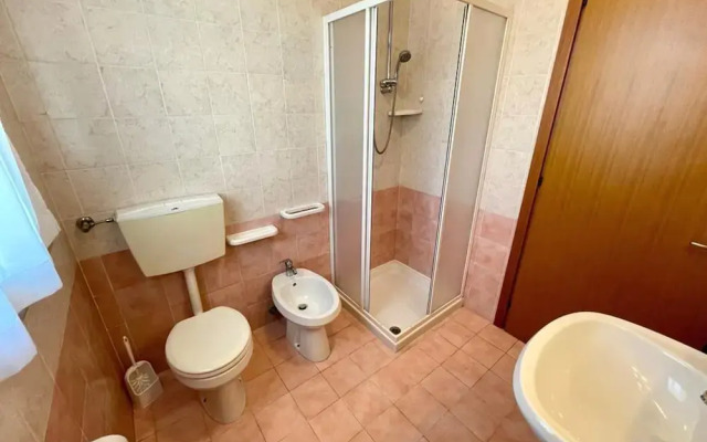 Bright Flat in a Residence With Common Pools