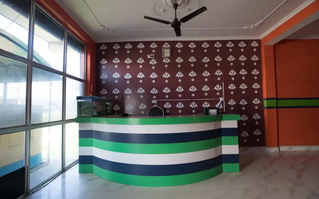 SPOT ON 631 Hotel Highway Plaza