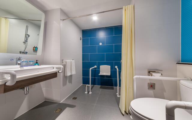 Holiday Inn Express Ningbo City Center by IHG