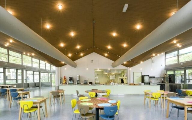 WOW Hostel Amsterdam