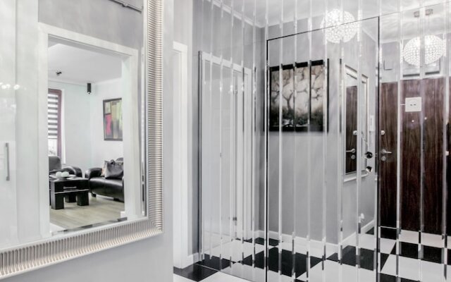 ClickTheFlat Luxury Apartment in Warsaw